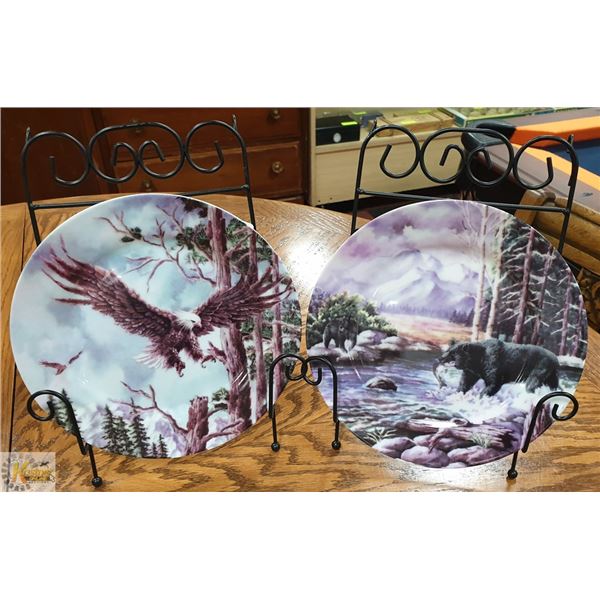 PAIR OF 2 DECORATIVE CHINA PLATES WITH