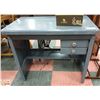 Image 1 : GREY CHILDRENS DESK