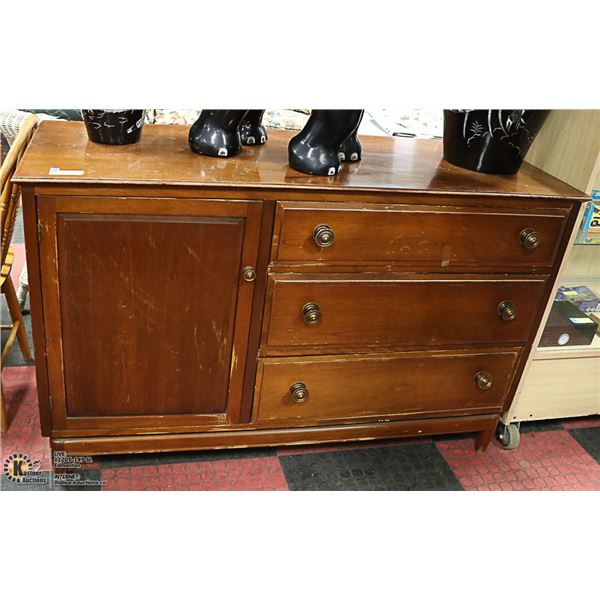 VINTAGE WOOD 3 DRAWER DRESSER