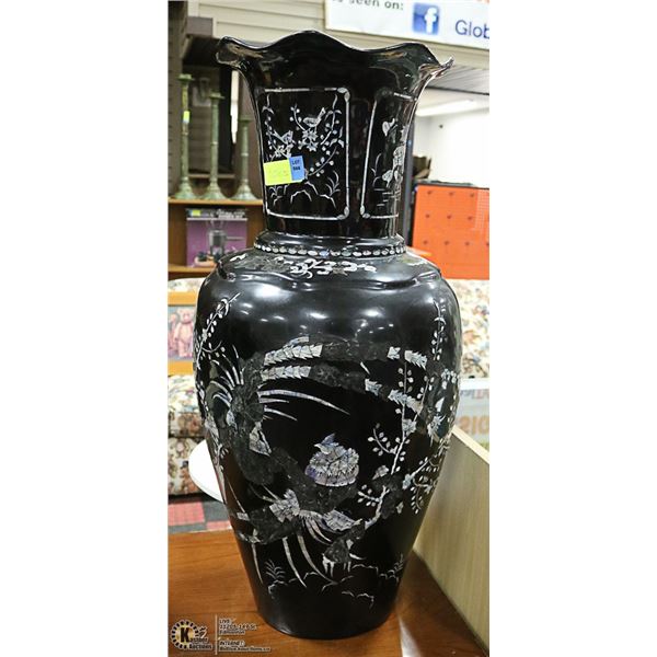 LARGE ORIENTAL VASE