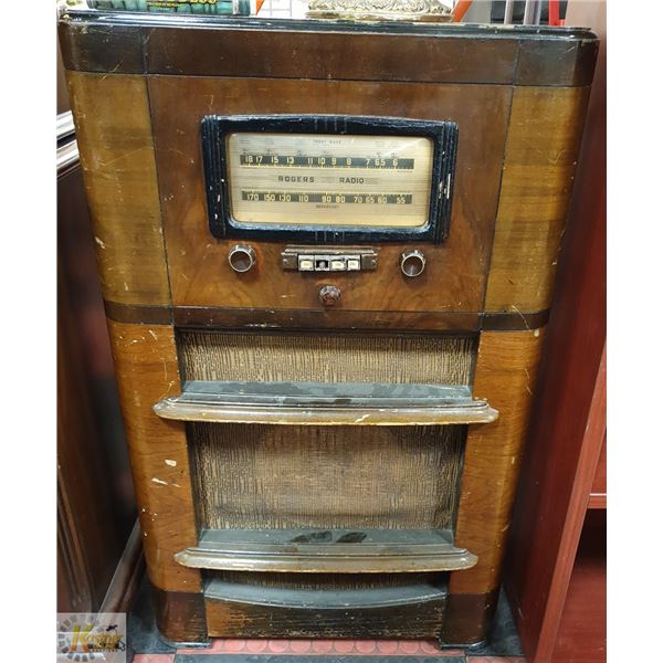 VINTAGE RADIO CABINET - NO RADIO - CABINET ONLY