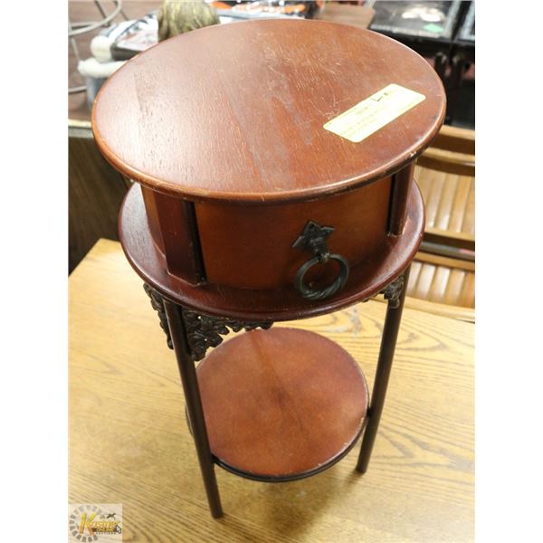 BROWN WOOD & METAL DISPLAY/PLANT