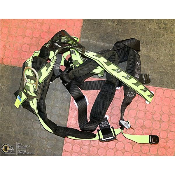 FULL BODY HARNESS