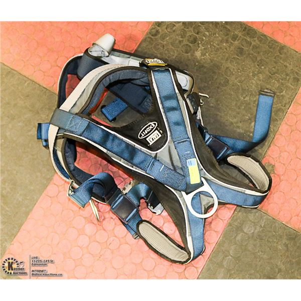 FULL BODY HARNESS