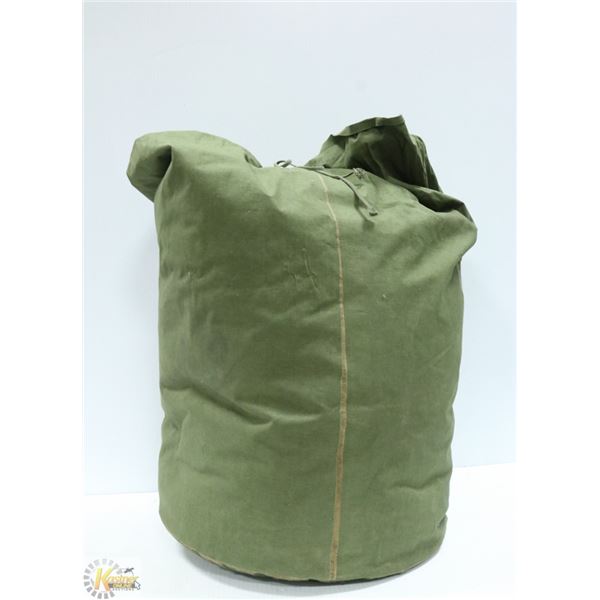 VINTAGE MILITARY MUMMY SLEEPING BAG