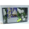 Image 1 : LIGHTED WHITE ROSES BRIDAL GARLAND WILTON