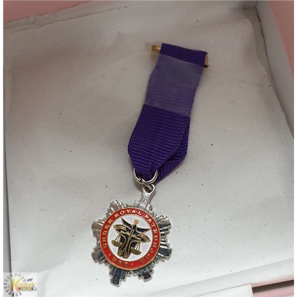 VINTAGE "UNDER ROYAL PATRONAGE - HRP"