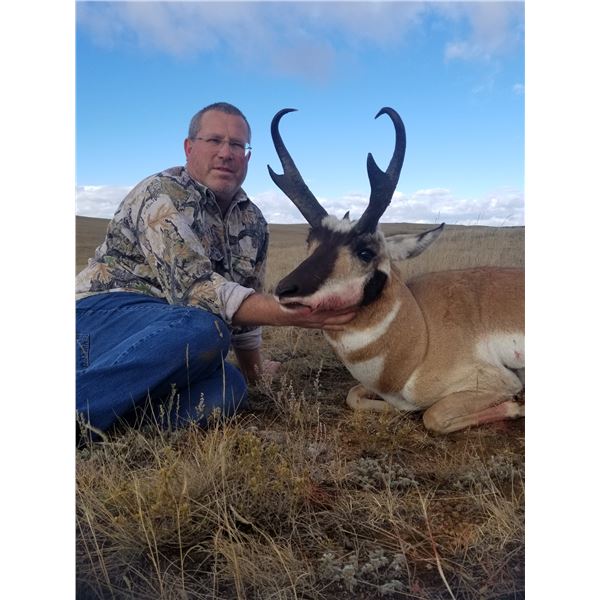 3 Day Pronghorn Antelope Hunt/Trout Pond Fishing in South Central Wyoming