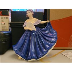 Royal Doulton Figurine 'Elaine' B
