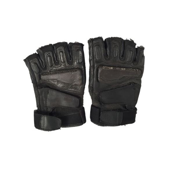 Resident Evil: The Final Chapter Alice (Milla Jovovich) Gloves Movie Props