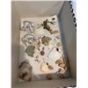 Image 1 : elephants and shells
