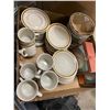 Image 1 : Lot of dishware