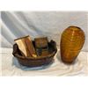Image 1 : Basket, vase ect