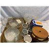 Image 1 : Box glassware and ice bucket