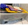 Image 2 : Bin and gift wrap