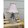 Image 1 : Lamp