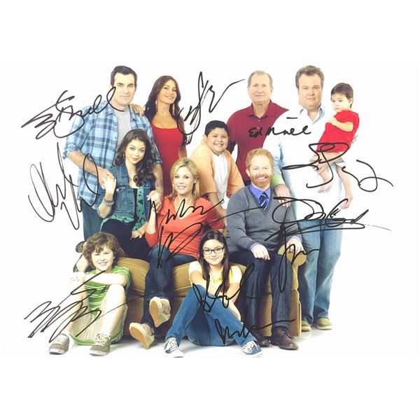 Modern Family Sofia Vergara Autographed Photo
