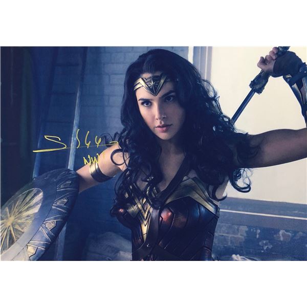 Wonder Wonman Gal Gadot Signed Photo