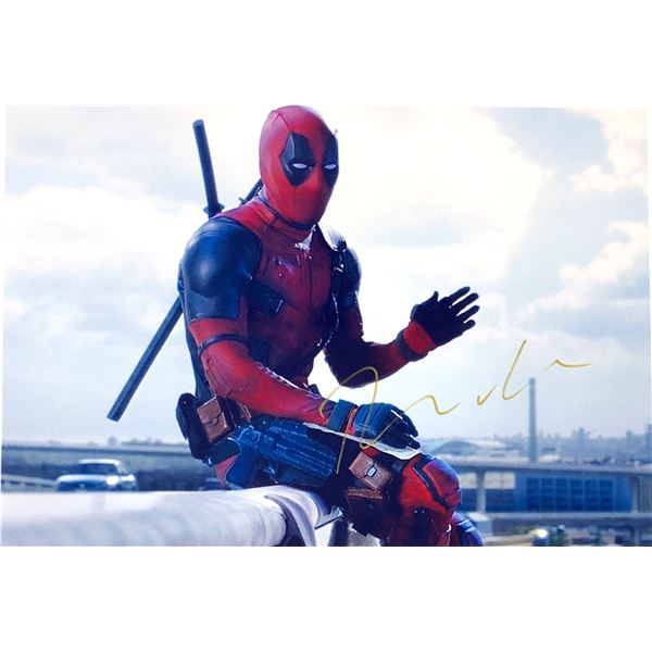 Ryan Reynolds Autograph Signed Deadpool Photo