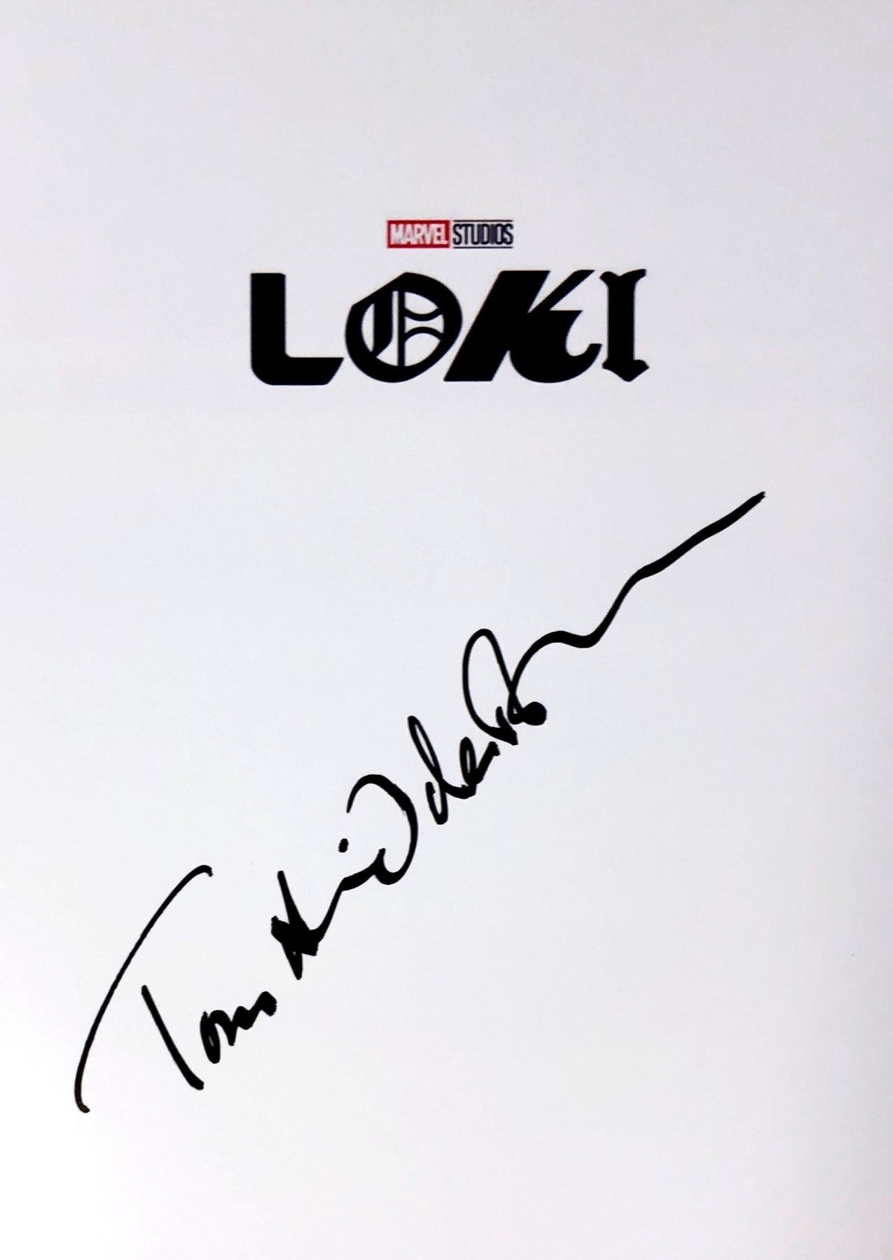 Script Hiddles Tom Hiddleston Autograph Signed Loki Script Cover