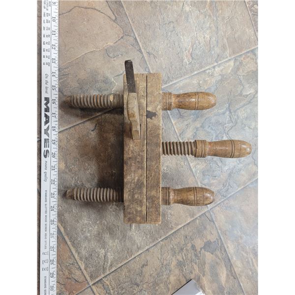 1800's master wood worker groove plane
