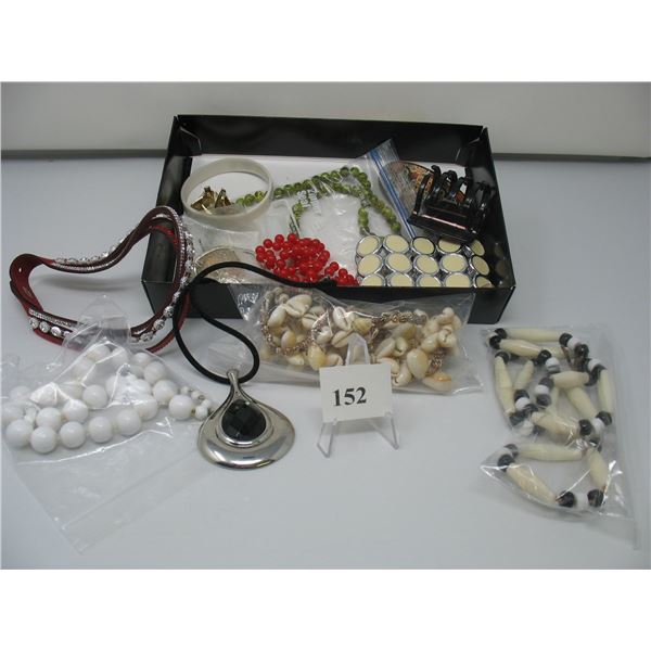 BOX - COSTUME JEWELLRY