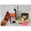 Image 1 : 1992 KFC plastic "wily coyote" figural mug plus vintage plastic Tony the Tiger water bottle with bik