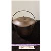 Image 1 : Cast Iron Pot With Lid