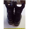 Image 4 : 1 Pair Waterproof Sorel Boots - Size 12 - worn once