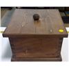 Image 5 : Hand-Crafted Pine Box - 11.5x11.5x8