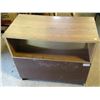 Image 5 : TV Stand - 29x16x24.5
