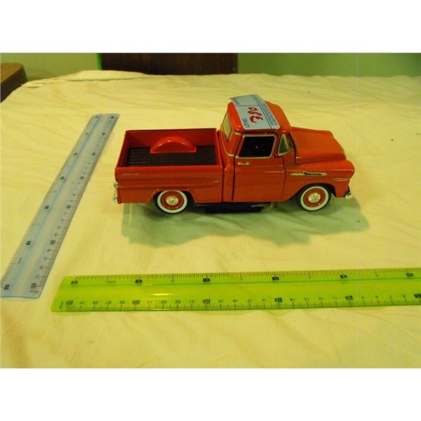 Chevy Apache 1956 model