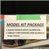 Image 2 : MODEL KIT PACKAGE