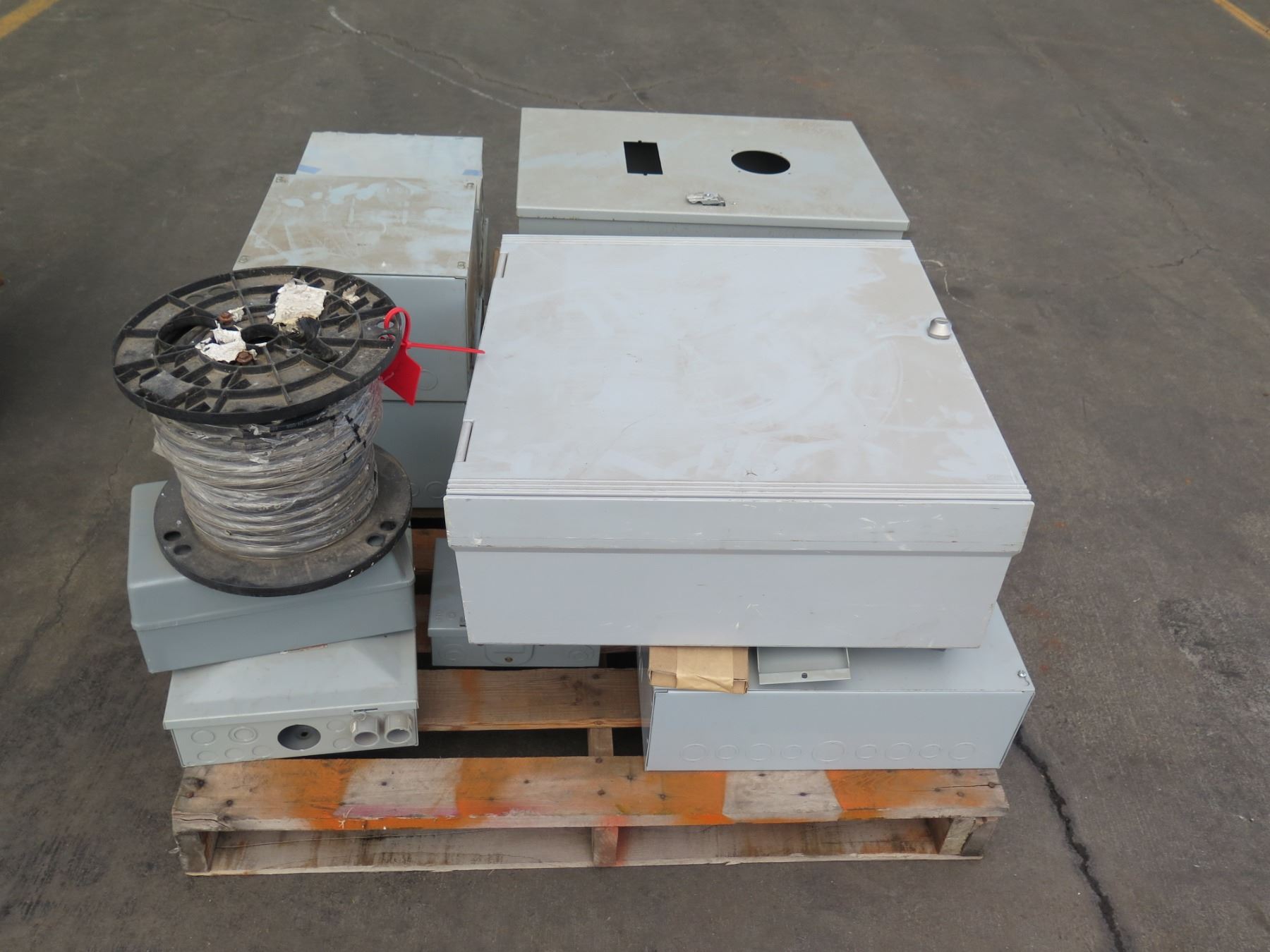 Multiple Electrical Boxes Multiple Metal Electrical Boxes: Nvent Pull Box, Hoffman, etc & Reel ...