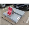 Image 3 : Qty 2 Square D Enclosed Circuit Breaker Boxes & Multiple Fire Extinguisher Signs