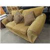 Image 2 : Couch w Extra Cushions