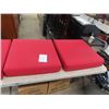 Image 2 : 4 Yard Furniture Cushions 28" X 28" x 6" , 4 Plus 3 Small Ones