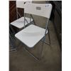 Image 2 : 8 Folding Chairs