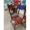 Image 2 : 4 Matching Wooden Kitchen Chairs