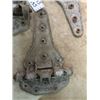 Image 2 : 4 Ind Hinges, 10" L up to 10" H