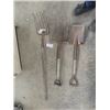 Image 1 : 2 Forks & Shovel
