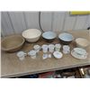 Image 1 : Mixing Bowls - Some Pyrex, Cups, Pyrex & Correlle