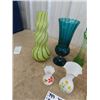 Image 2 : 8 Vases- Various