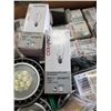 Image 2 : BOX OF LIGHT BULBS