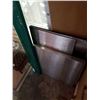 Image 3 : 4 stainless shelves