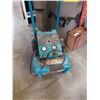 Image 2 : Makita Mac 5200 portable air compressor working