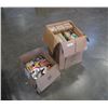 Image 1 : CASE OF PUZZLE SPHERE KEYCHAINS AND BOX OF HALLOWEEN DECOR