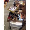 Image 1 : LOT OF SMALL SCISSORS, PAINTBRUSHES, OFFICE SUPPLIES AND COLLECTOR PLATE STANDS
