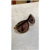 Image 17 : BOX OF SUNGLASSES