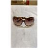 Image 26 : BOX OF SUNGLASSES